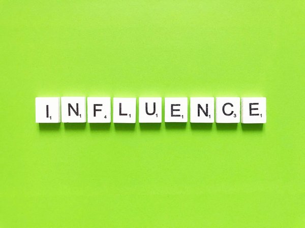 Comment les réseaux sociaux affectent-ils notre santé mentale ?